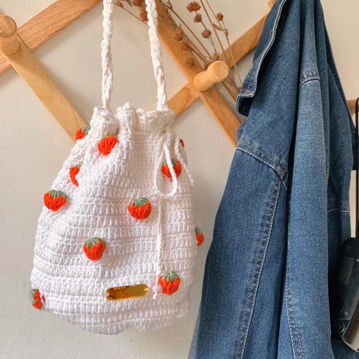 Strawberry Crochet Bag | Crossbody Cute Bag | Minimalist Strawberry Purse | Modern Crochet Sling Bag | Aesthetic Drawstring Bag