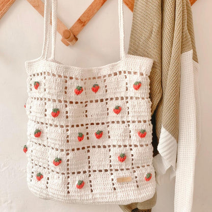 Strawberry Crochet Bag with Tote Bag Style | White Strawberry Purse Minimalist | Modern Crochet Shoulder Bag | Cute Crochet Bag